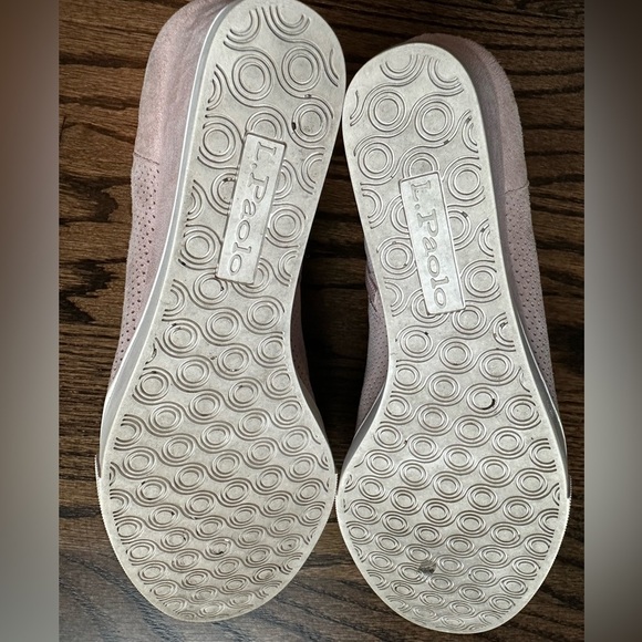 Linea Paolo - Anna Perforated Wedge Sneakers - Blush color size 8.5 - Picture 2 of 5